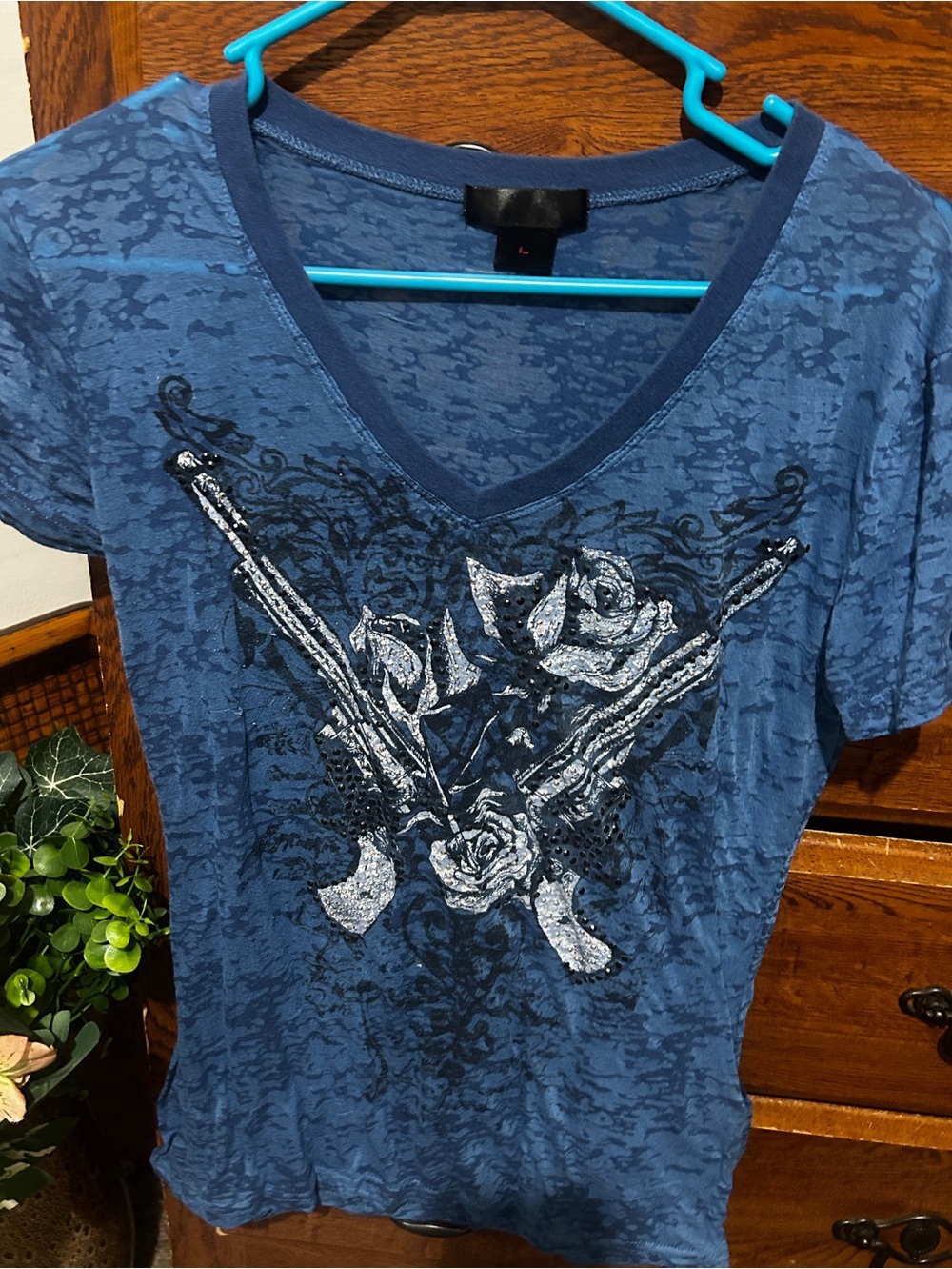 Blue V-Neck Floral Graphic Tee - Brand Unlabeled